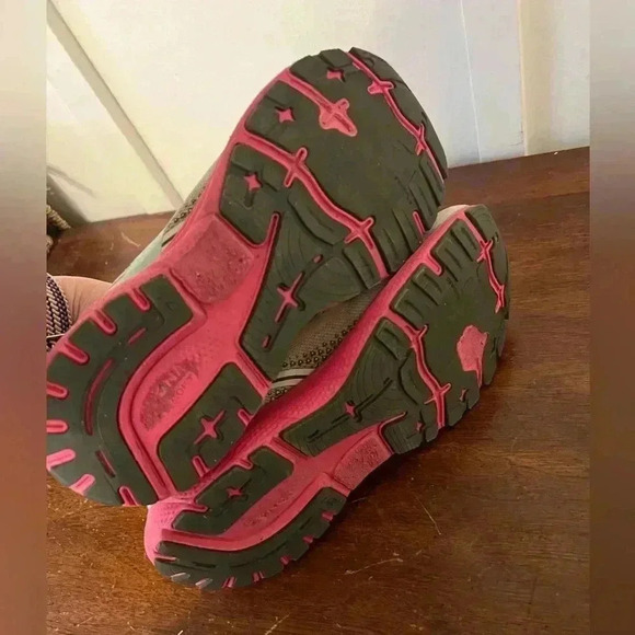 Brooks Ghost 14 size 9 - Picture 7 of 10